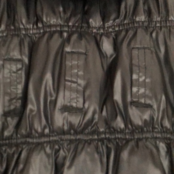 GIRLS DKNY Puffy coat with hood. - Picture 7 of 11